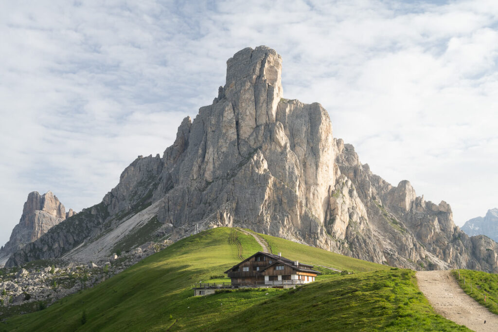 Giro ad anello dal Passo Giau al Rifugio Nuvolau
