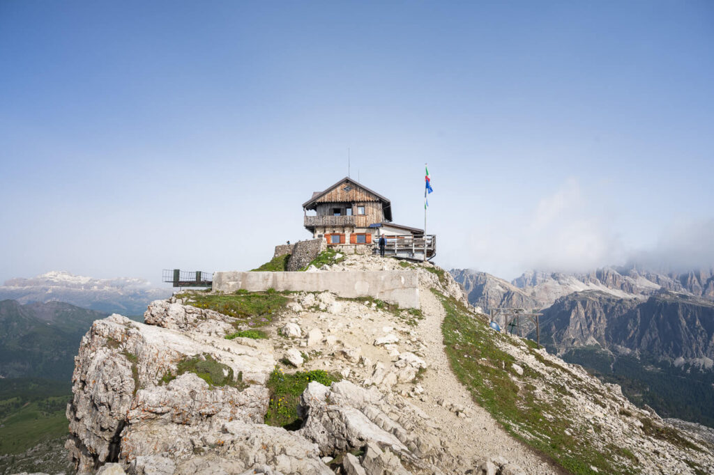 Giro ad anello dal Passo Giau al Rifugio Nuvolau